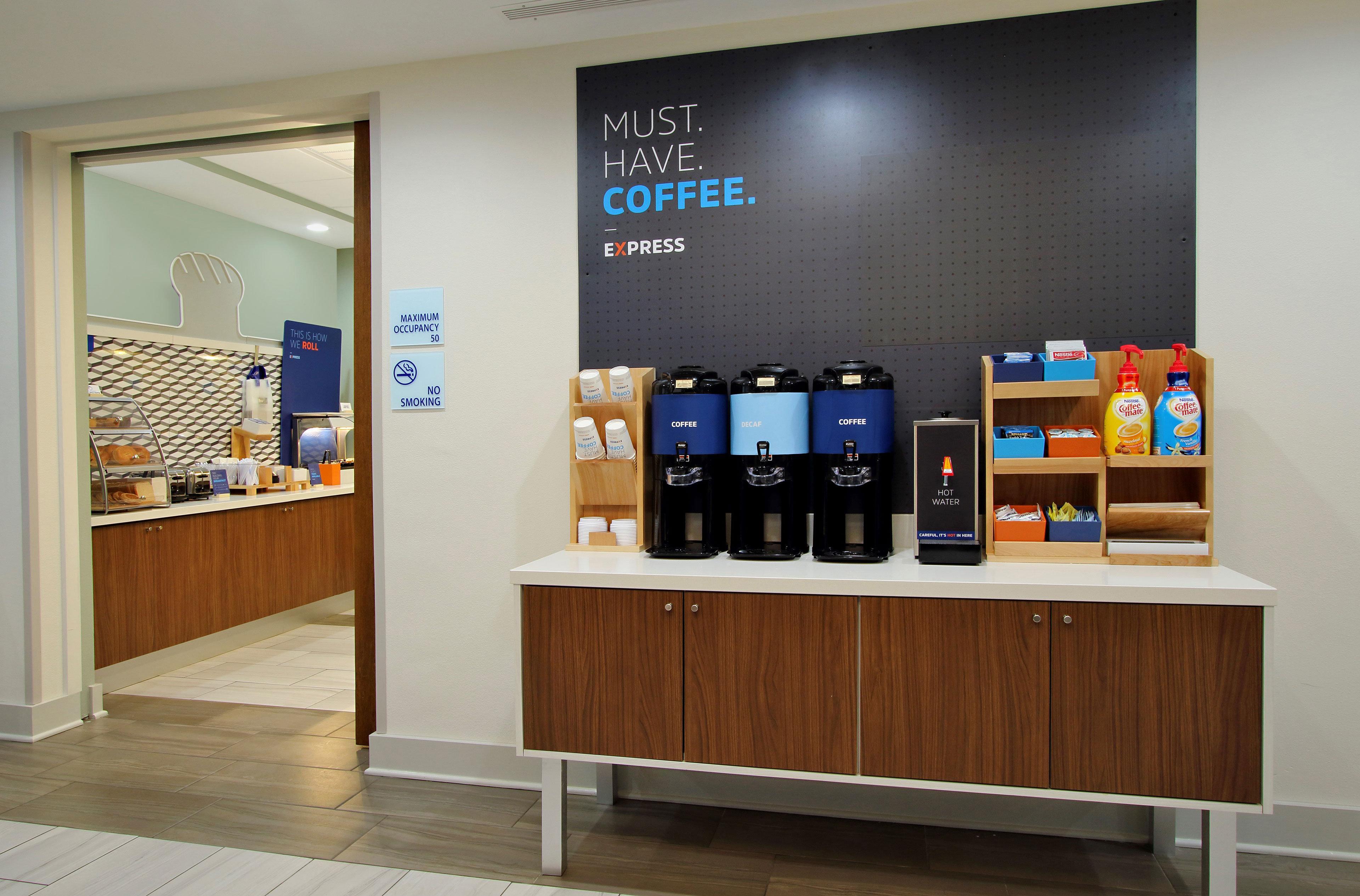 Holiday Inn Express & Suites Springfield By Ihg Bagian luar foto