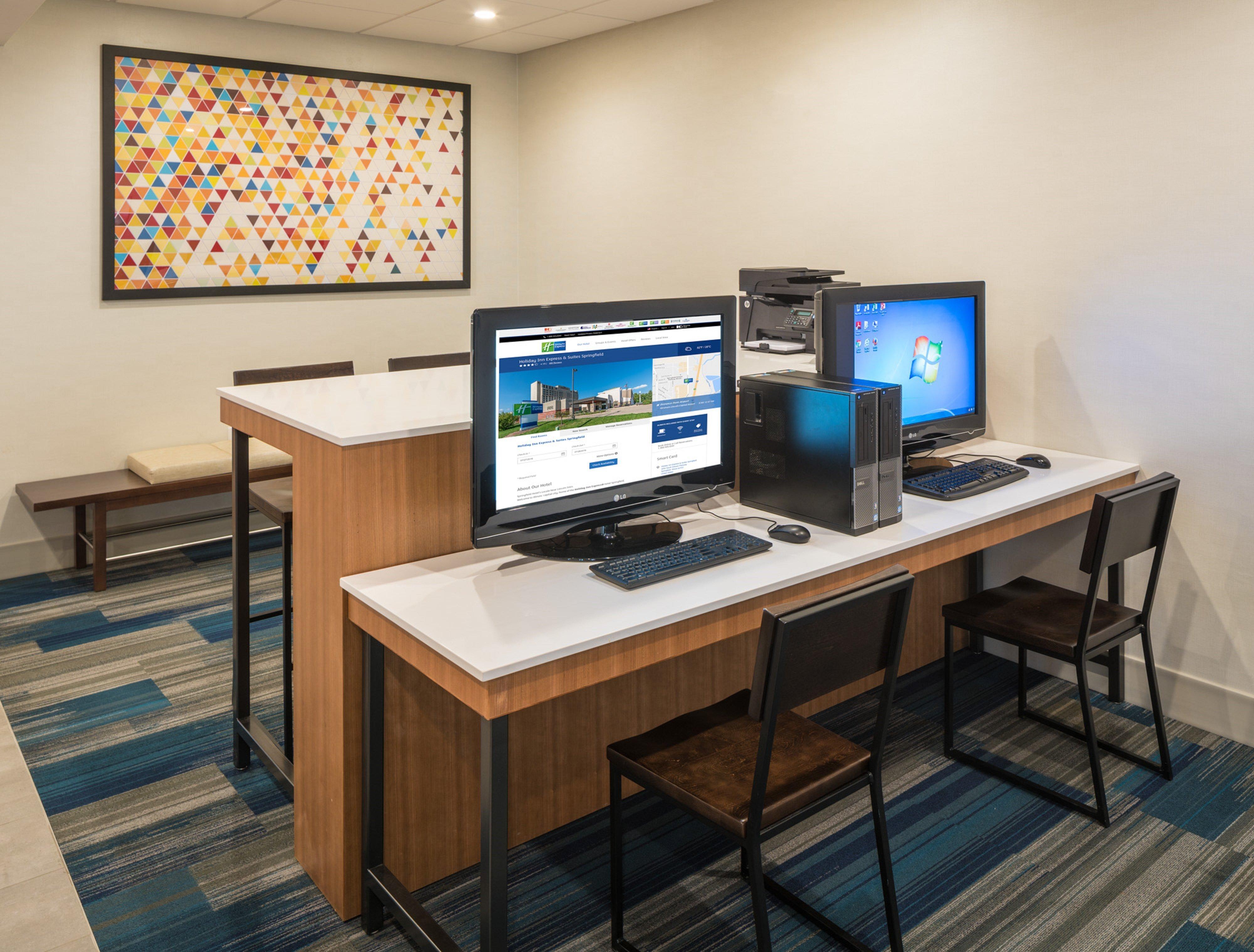 Holiday Inn Express & Suites Springfield By Ihg Bagian luar foto